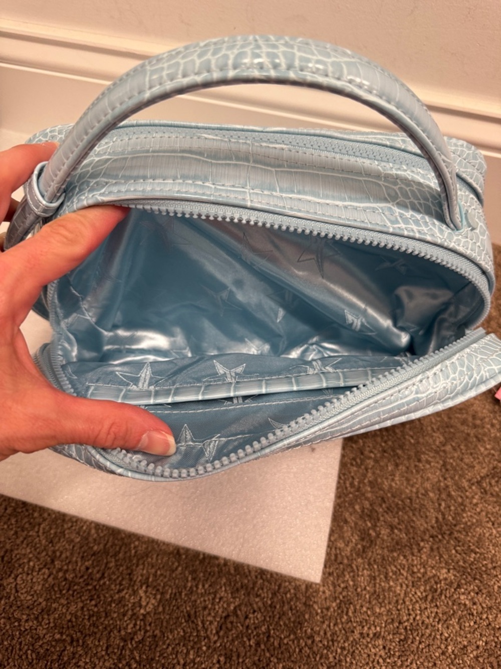 Jeffree star blue croc embossed cosmetic makeup case NWT - Picture 10 of 10